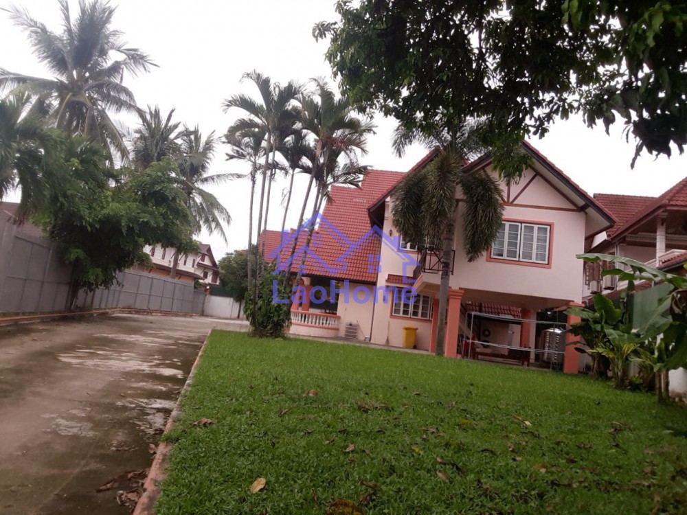 house for sale with garden