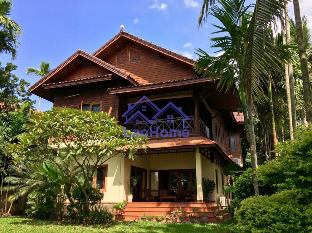 House for rent lao style with garden