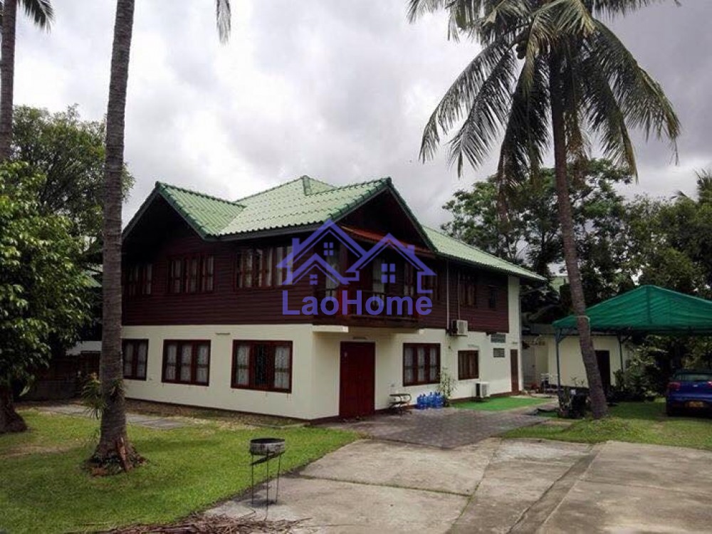 House for rent modern lao style with large garden 
