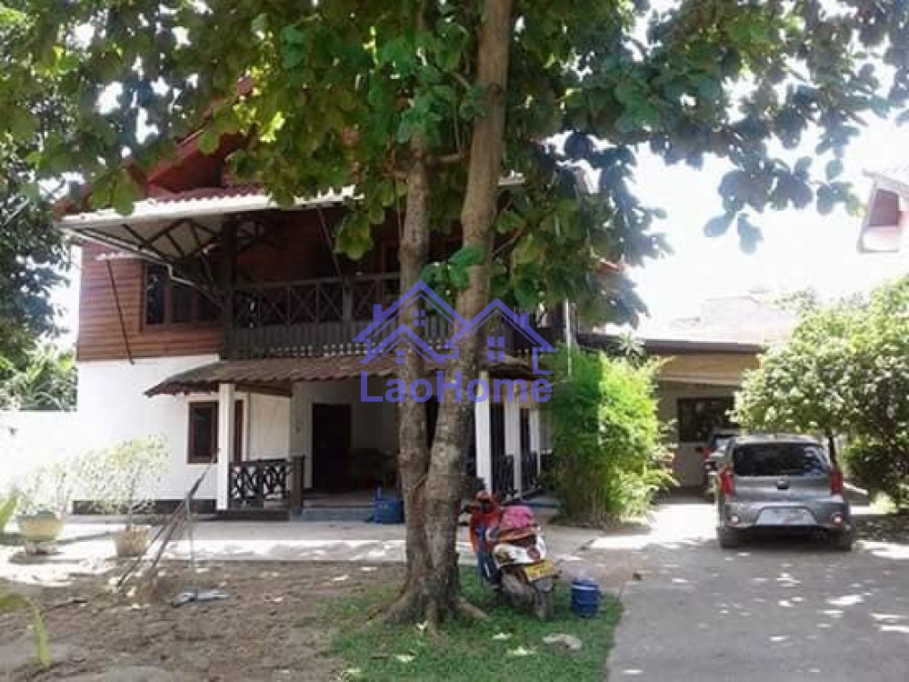 Modern Lao style house with garden