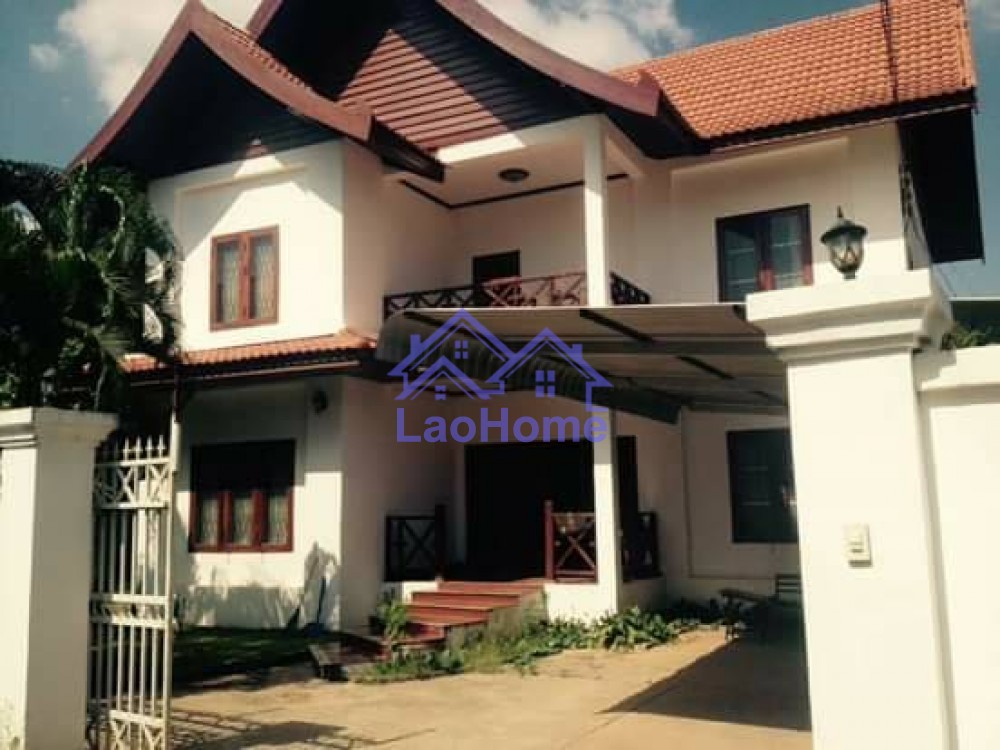 Modern house for rent with garden