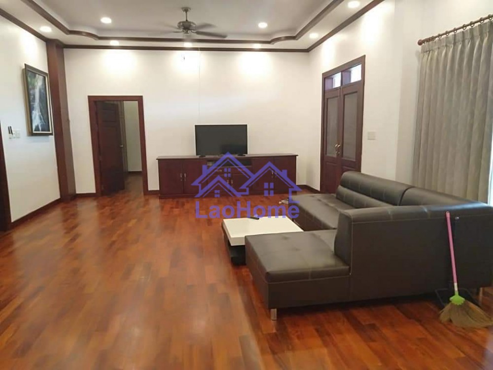 ID: 1421 - Modern house for rent with large garden  
