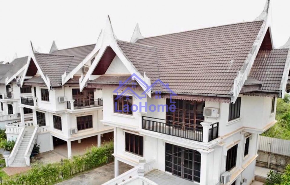 Modern house for rent 