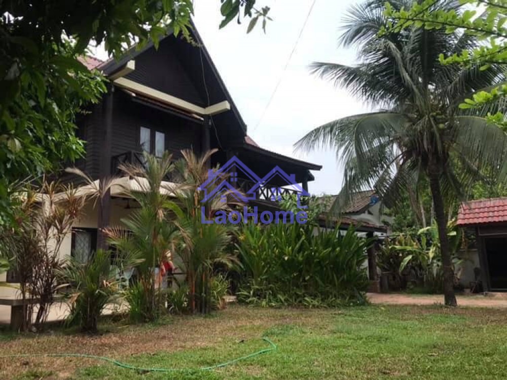 Lao style house for rent with garden  