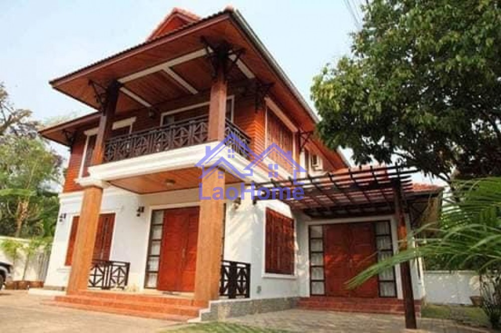 ID: 1467 - Modern Lao style house with garden