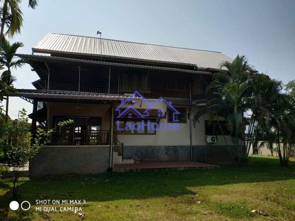 ID: 1468 - Modern Lao style house with garden and close Mekong River