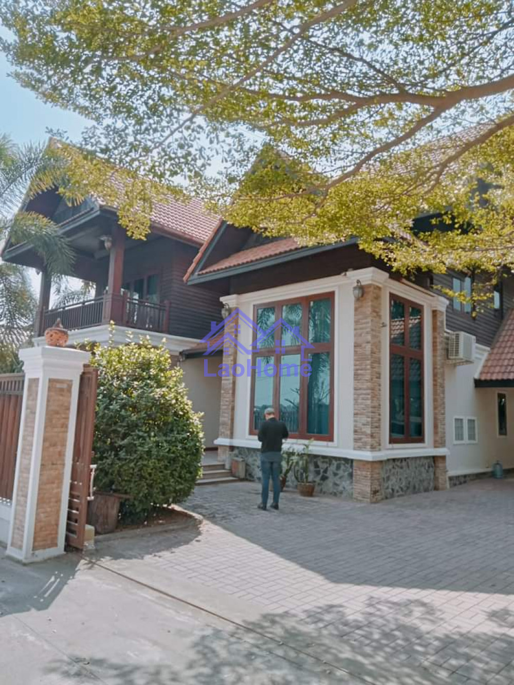 ID: 1503 - Modern Lao style house with garden 