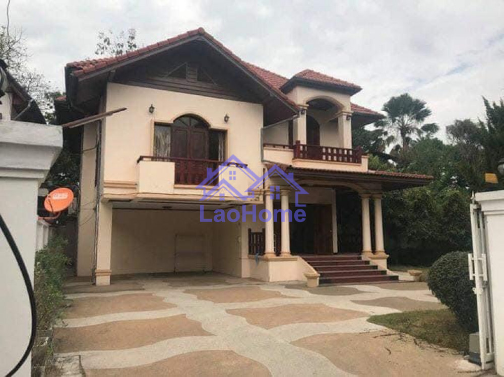 Modern Lao style house with garden 